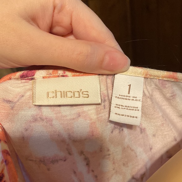 Chico’s 1 Abstract Print Top - Picture 4 of 5